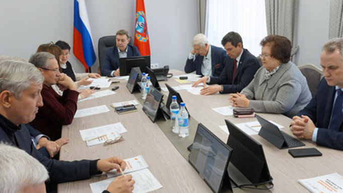 Заседание общественного совета / Фото: ackr22.ru