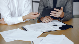 Оформление документов / Фото: prostooleh / Freepik