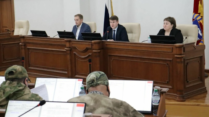 Круглый стол по вопросам СВО в АКЗС / Фото: altai.spravedlivo.ru