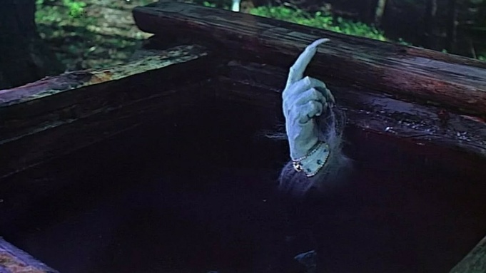 Кадр из фильма "Варвара-краса, длинная коса"