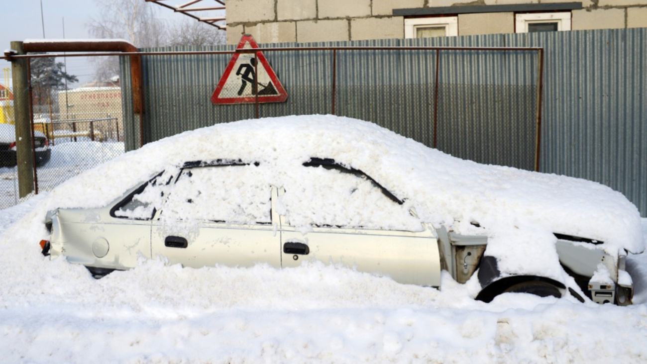 Чысхаан якутия дед мороз. Сильный мороз. Якутские морозы. Оймякон мороз минус 60. Якутск минус 50.