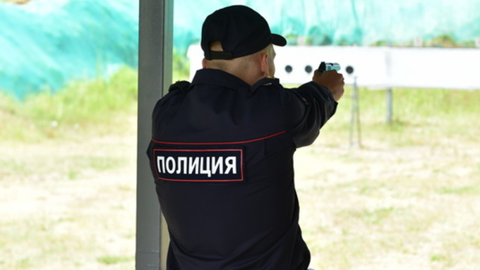 Полицейский стреляет / Фото иллюстративное: mvd.ru