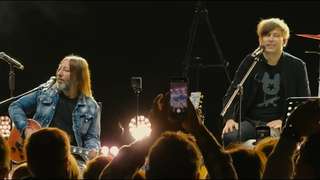 Группа "Би-2" / Фото: кадр из концертного видео группы на YouTube