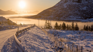 Горная дорога зимним утром / Фото: unsplash.com