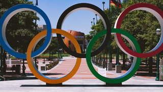 Олимпийские кольца / Фото: unsplash.com