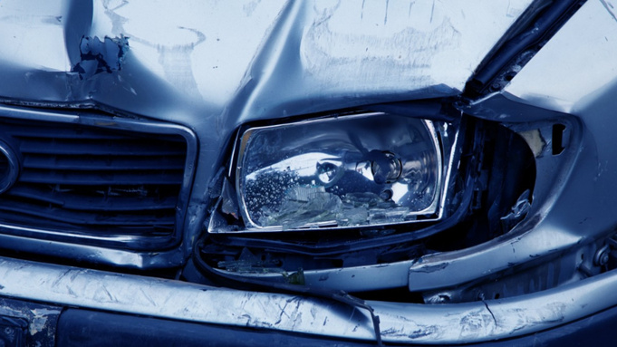 Разбитое после аварии авто / Фото: pxhere.com