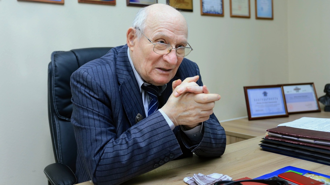 Нотариат фото. Коллегия адвокатов краснодарского края. Негосударственные органы юридической помощи. Коллегия адвокатов севастополь логотип. Краснодарская краевая коллегия адвокатов.