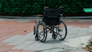 Инвалидная коляска / Фото: unsplash.com