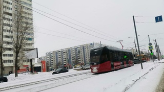 Фото трамвайной пробки от очевидцев / amic.ru