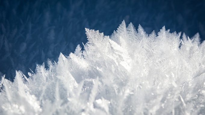 Снежные кристаллики / Фото: pixabay.com