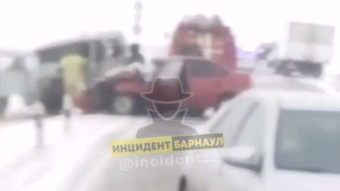 Кадры с места смертельной аварии / "Инцидент Барнаул"