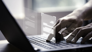 Ноутбук. Современные технологии / Фото:  DilokaStudio / Freepik 