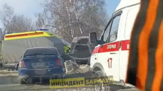 Авария на Павловском тракте / Фото: "Инцидент Барнаул"