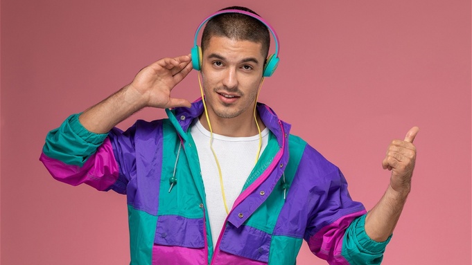 Наушники. Мужчина / Фото: KamranAydinov / Freepik.com