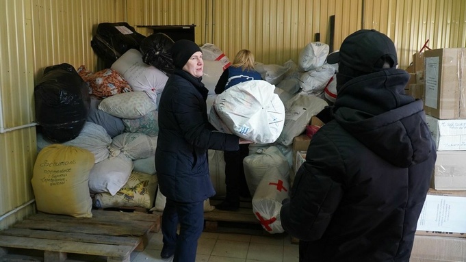 Отправка гуманитарного груза из Алтайского края / Фото: пресс-служба "Единой России"