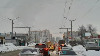 Пробка на улице Балтийской / Фото: Barnaul 22