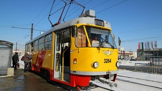 Обновленный трамвай / Фото: мэрия Барнаула