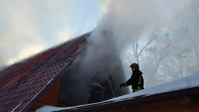 Пожар в частном доме / Фото: ГУ МЧС России по Алтайскому краю