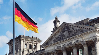 Немецкий флаг / Фото: unsplash.com