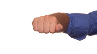 Кулак / Фото: pxhere.com/ru/photo/941145