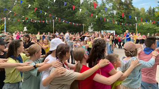 Дети в лагере "Орленок" / Фото: санаторий "Сосновый бор"