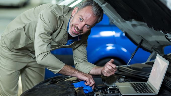 Автосервис / Фото: peoplecreations / freepik.com