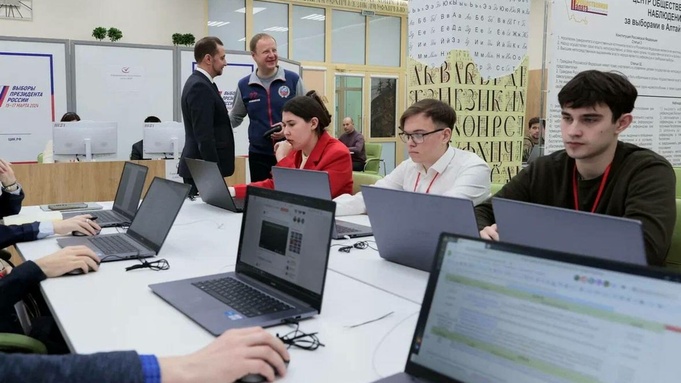 Виктор Томенко в Центре общественного наблюдения / Фото: t.me/tomenko_22