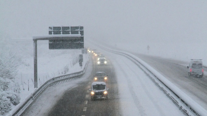 Метель на трассе / Фото: unsplash.com