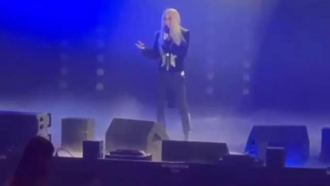 Кадр из видео / SHAMAN на сцене   