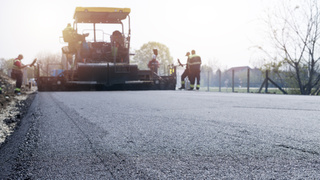 Ремонт дороги / Фото: aleksandarlittlewolf on Freepik