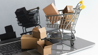 Онлайн-покупки / Фото: freepik.com