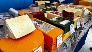 Сыр на ярмарке в Барнауле / Фото: barnaul.org