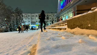Снег на лестнице / Фото: amic.ru 
