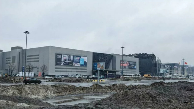 "Крокус Сити" на следующий день после теракта / Фото: amic.ru