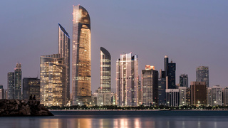 Абу-Даби с небоскребами / Фото: wirestock / freepik.com
