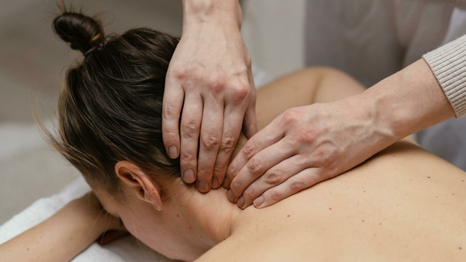 Массаж. Массажист / Фото: freepik