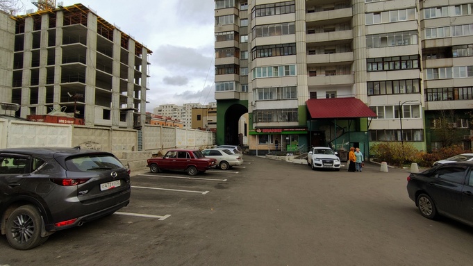 Паковка у строящегося дома / Фото: amic.ru