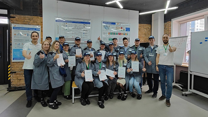 Группа специалистов предприятий / Фото: КАУ "АЦКР" 
