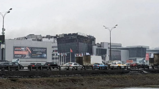 "Крокус Сити" на следующий день после теракта / Фото: amic.ru