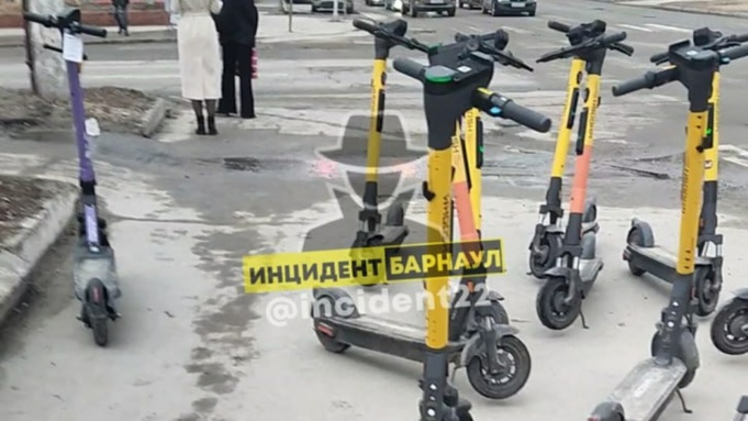 Самокаты / Фото: "Инцидент Барнаул"