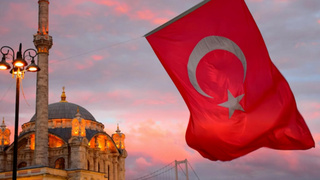 Турецкий флаг / Фото: unsplash.com