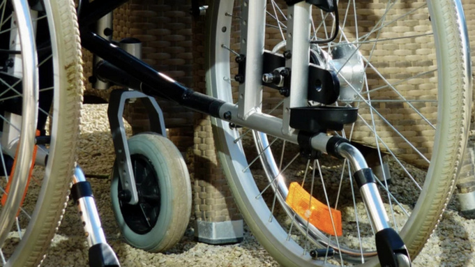 Инвалидная коляска / Фото: pxhere.com