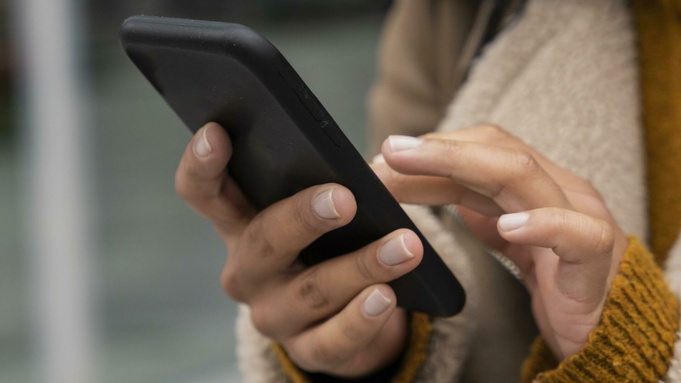 Смартфон. Связь / Фото: freepik.com