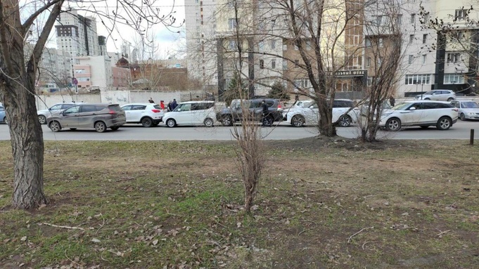 ДТП в центре Барнаула 18 апреля / Фото: "В курсе 22"