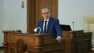 Губернатор Виктор Томенко на отчете/ Фото: amic.ru