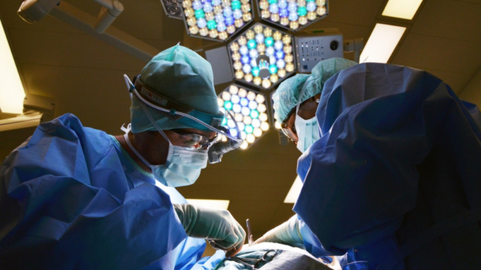 Врачи в операционной / Фото: pxhere.com