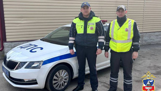 Лейтенанты полиции Павел Изотов и Павел Слащев / Фото: 22.мвд.рф