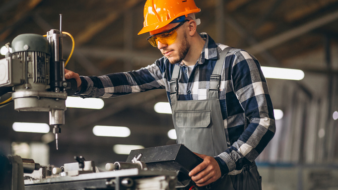 Промышленность. Производство / Фото: senivpetro on Freepik