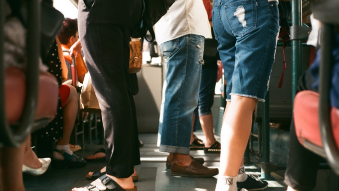 Пассажиры в автобусе / Фото: pxhere.com