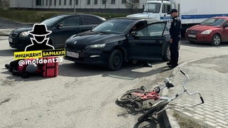 ДТП на проспекте Строителей / Фото: "Инцидент Барнаул"